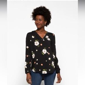 314 - Chic Floral Black Blouse